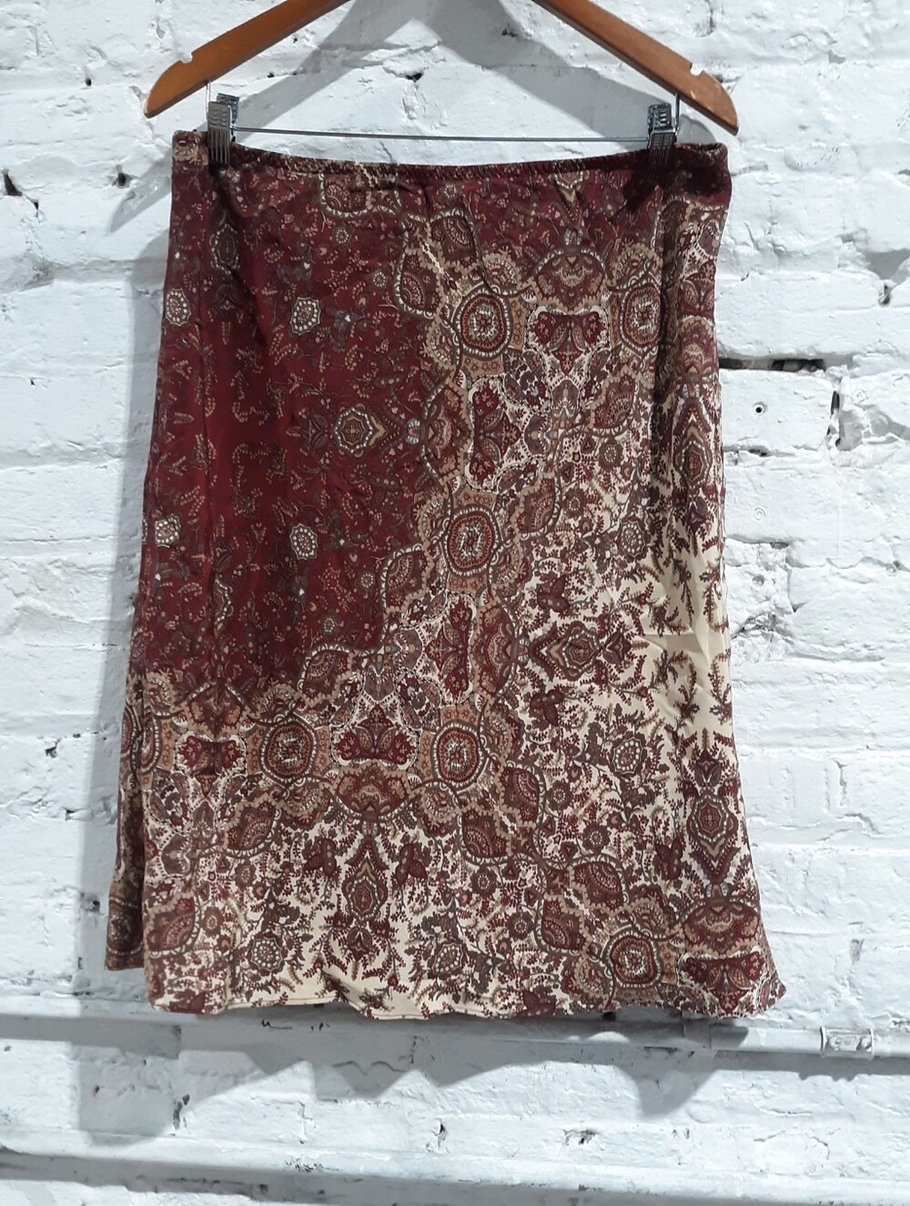 Banana Republic Vintage 100% Silk Red Medallion Paisley Floral Midi Skirt Size 1